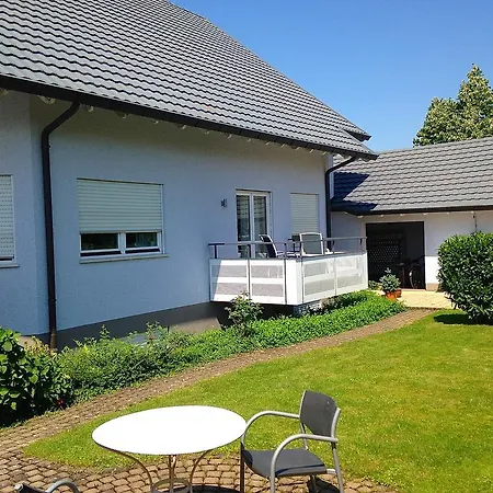 Gastehaus Alba: Europa-park And Rulantica Guaranteed Entry Guest house
