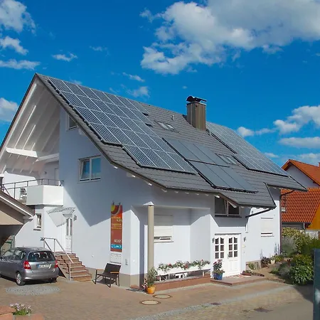 ゲストハウス Gaestehaus Alba - Garantiert Tickets Fuer Rulantica Und Europa Park Ueber Uns 3*